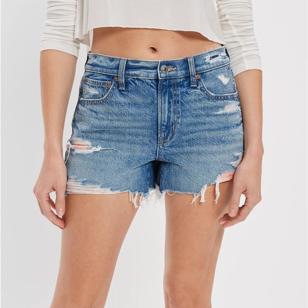 American Eagle X Outer Banks 6 High Rise 90s Boyfriend Shorts Distressed Ripped
